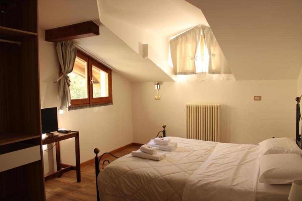 Hotel Al Verde Mandello del Lario Esterno foto
