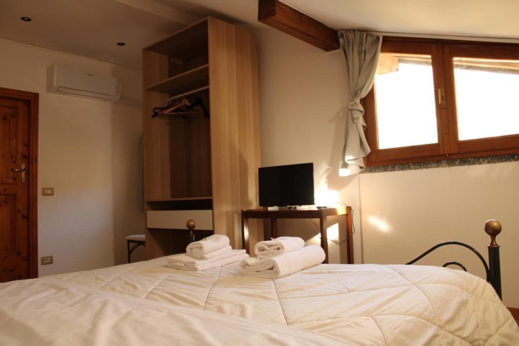 Hotel Al Verde Mandello del Lario Esterno foto
