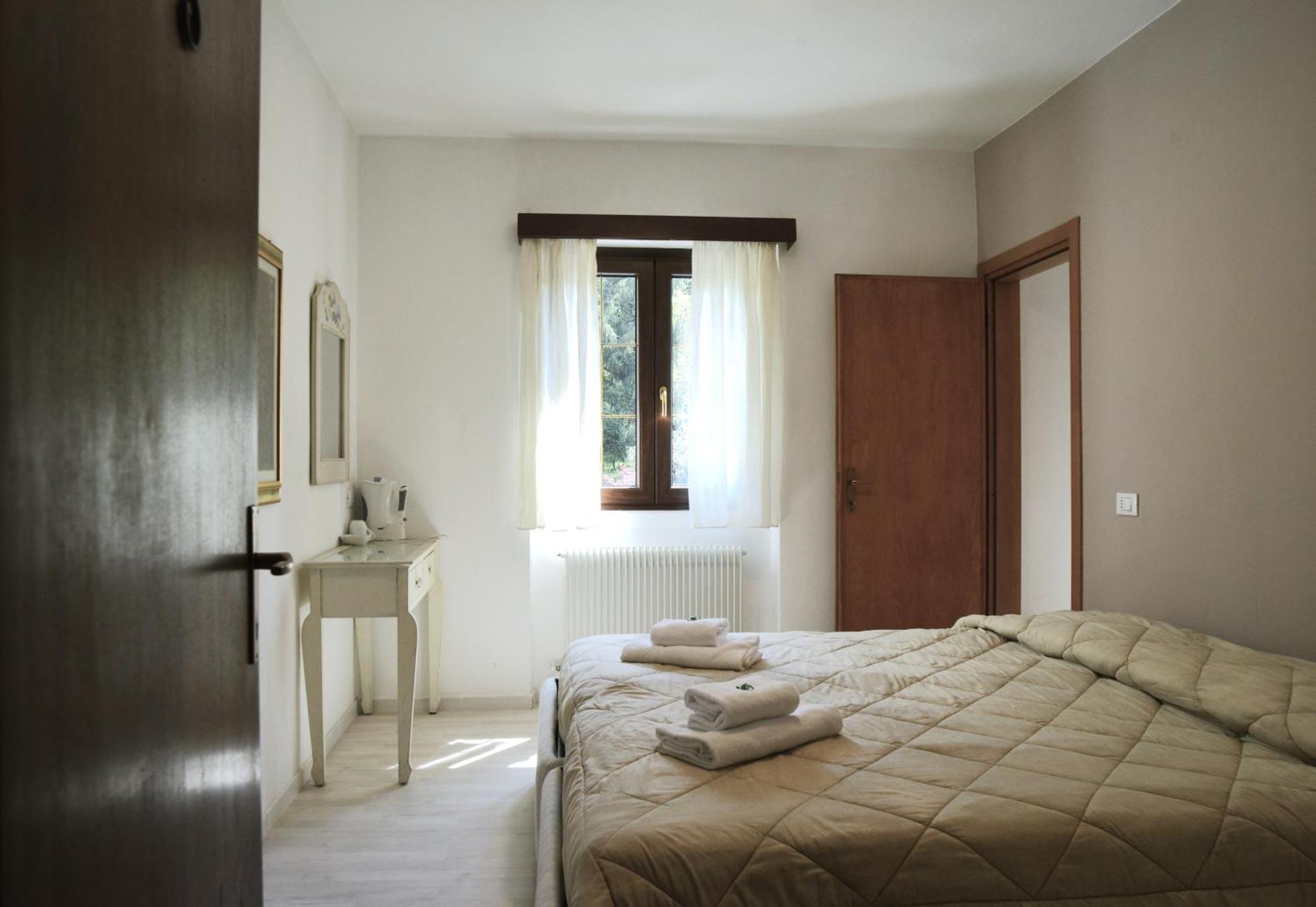 Hotel Al Verde Mandello del Lario Esterno foto